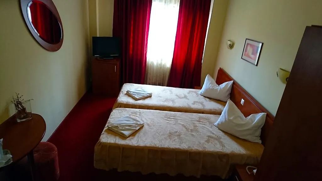 Hotel Pui De Urs Bucharest 3*,
